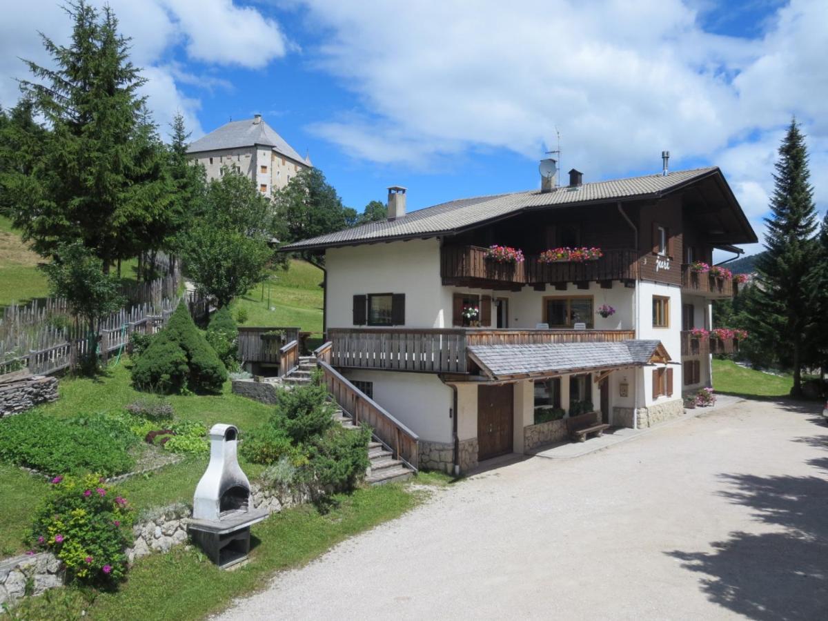 Bed and Breakfast Garni Juri Ла Вилла Экстерьер фото