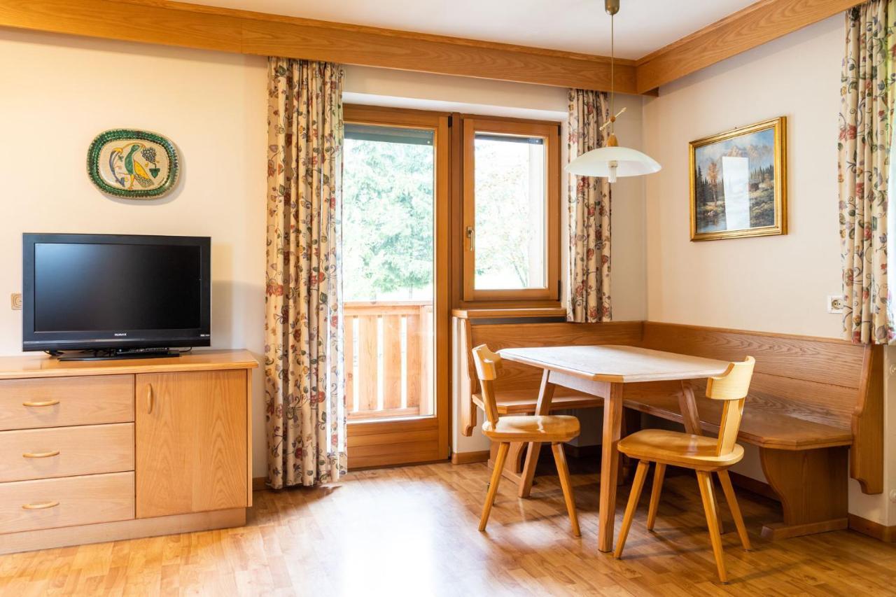 Bed and Breakfast Garni Juri Ла Вилла Экстерьер фото