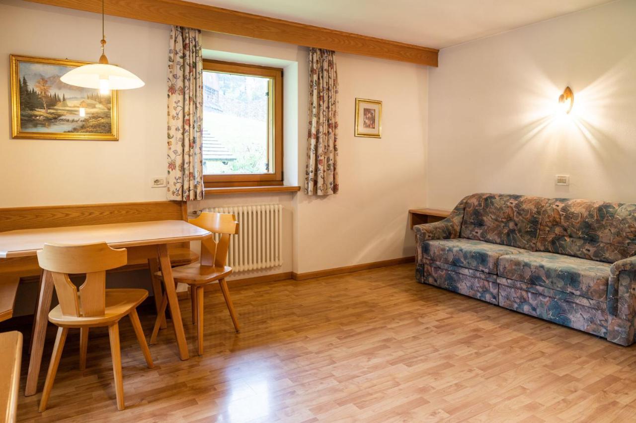 Bed and Breakfast Garni Juri Ла Вилла Экстерьер фото